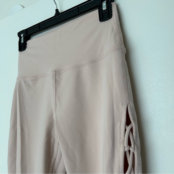 alo yoga lace up leggings - Picture 11 of 14